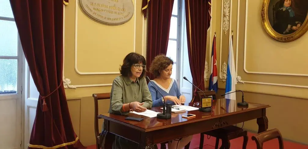La concejala de Ciudadanos, Carmen Fidalgo (izquierda) - Ciudadanos