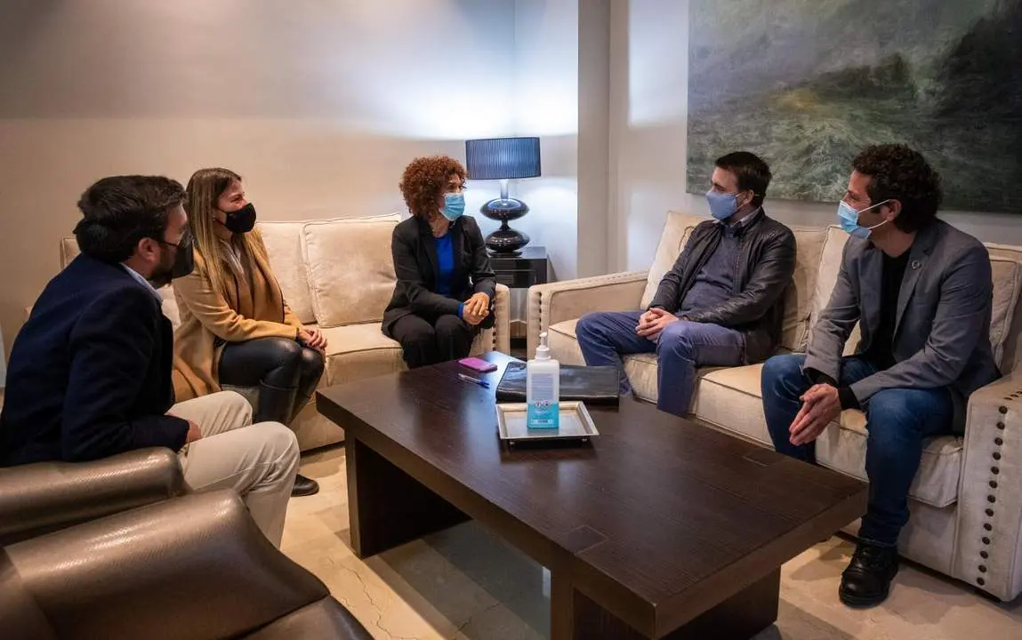 Reuni&oacute;n con AJE-Huelva. - VH