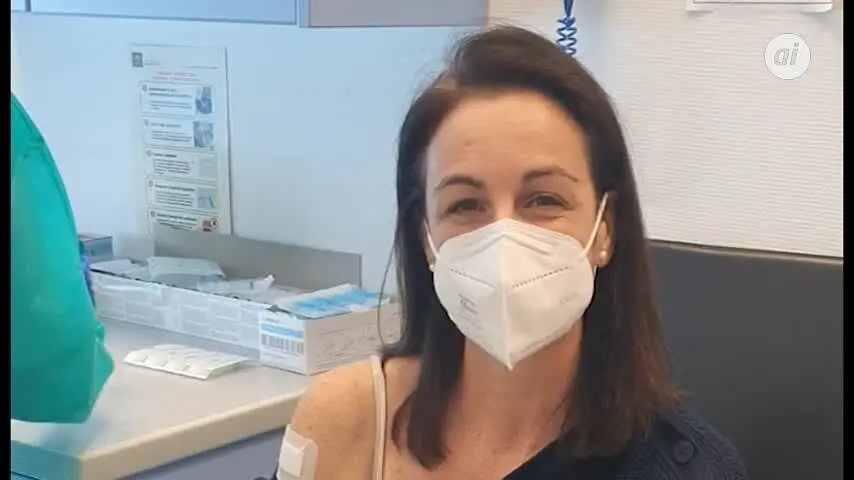 Una enfermera del hospital de Algeciras, primera vacunada contra el Covid-19 en la comarca