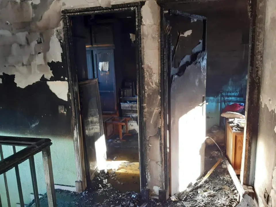 El fuego afect&oacute; a toda la vivienda.  - Bomberos 