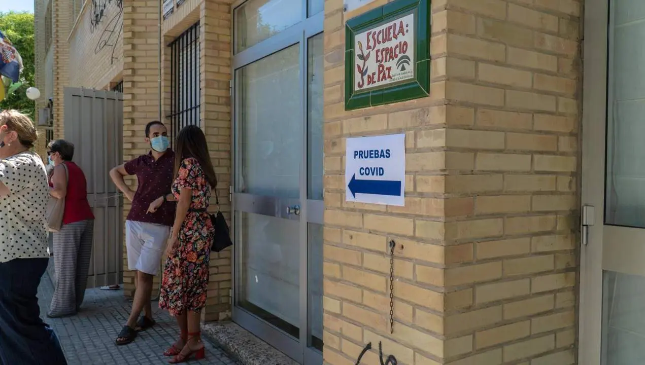 Profesores a la espera de realizarse la prueba en septiembre - Rafael Dom&iacute;nguez