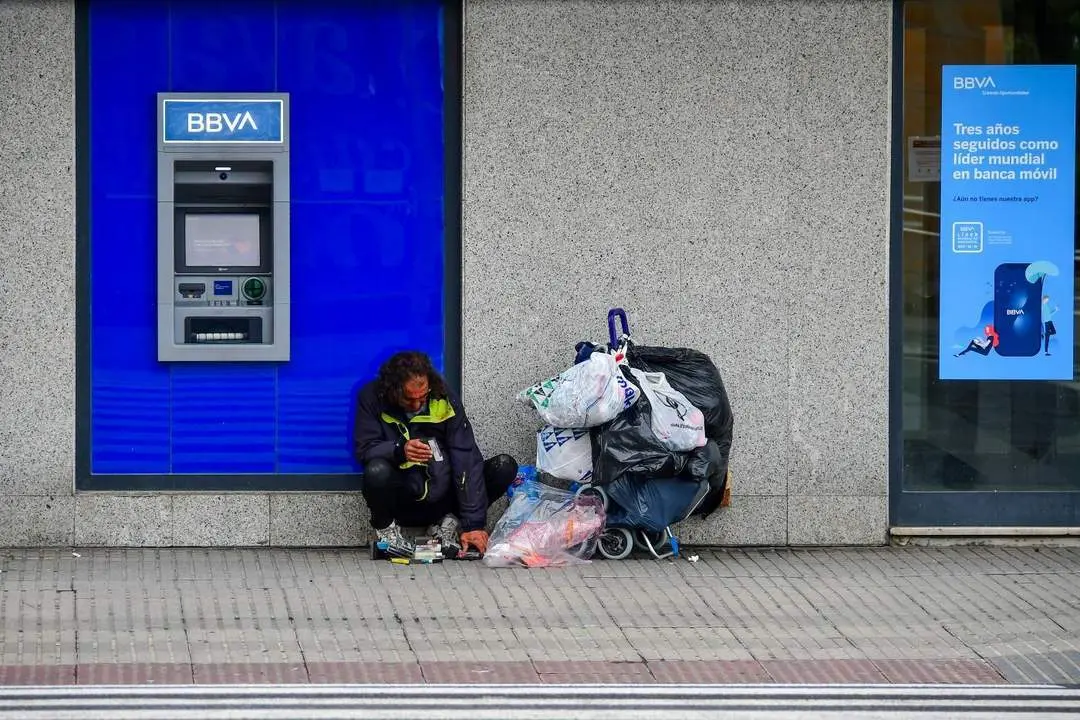 Una persona sin hogar en las calles de C&aacute;diz. - Eulogio Garc&iacute;a
