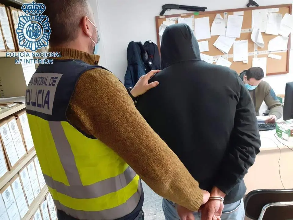 Polic&iacute;a Nacional. - PN