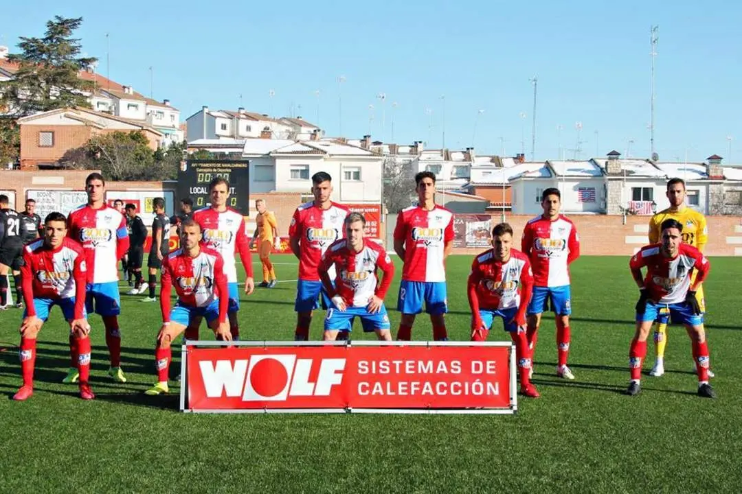Antonio del Moral -el 1&ordm; por abajo y por la izquierda- fue titular ante el Eibar - CDA Navalcarnero