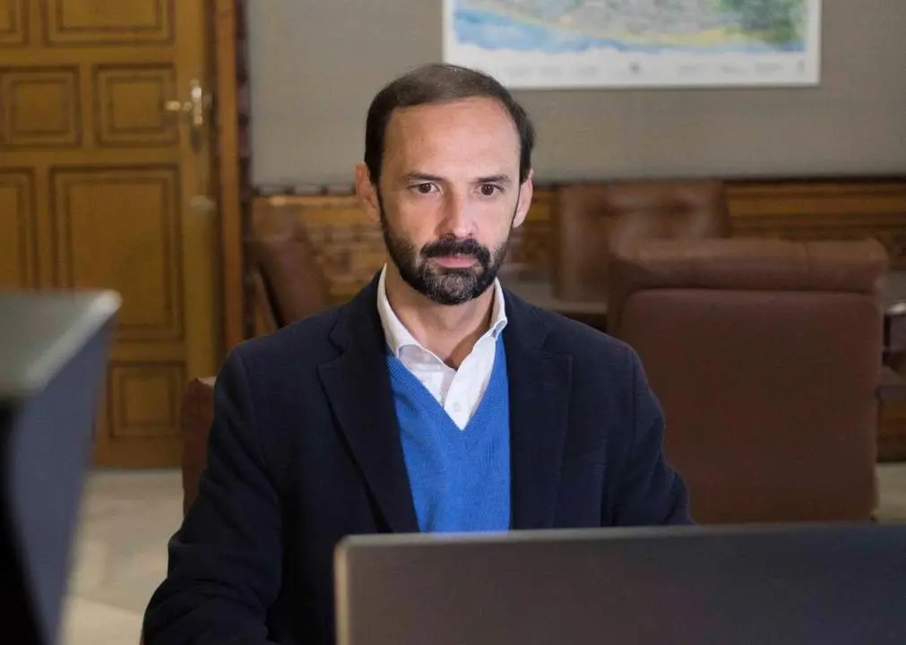V&iacute;ctor Mora, alcalde de Sanl&uacute;car. - Informaci&oacute;n.