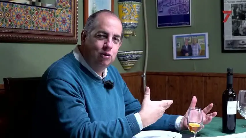 A mesa y mantel con Antonio Hern&aacute;ndez-Rodicio