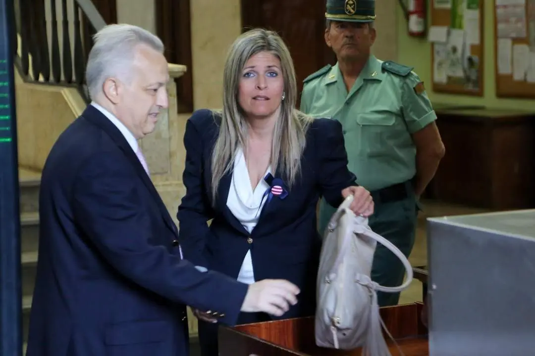 Ana Hermoso, saliendo de los juzgados de Sevilla. - EP