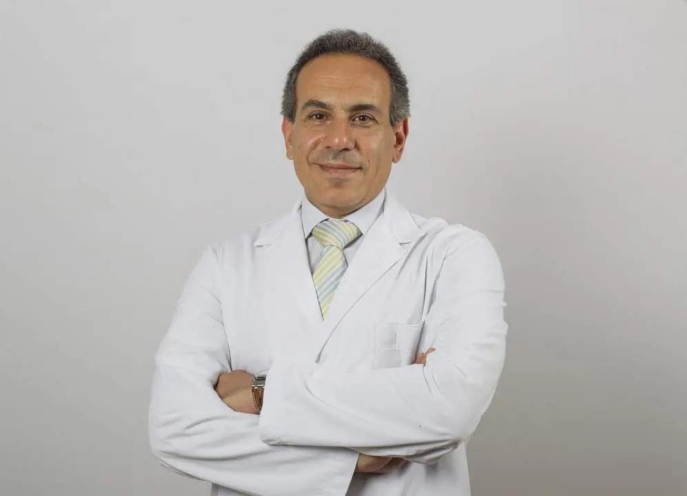 El doctor Nabil Ragai. - Quir&oacute;n