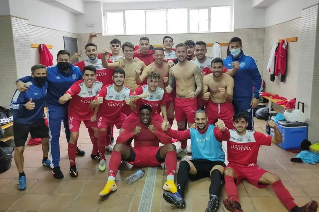 La UD Algaida celebra el triunfo obtenido en Villamart&iacute;n - UDA