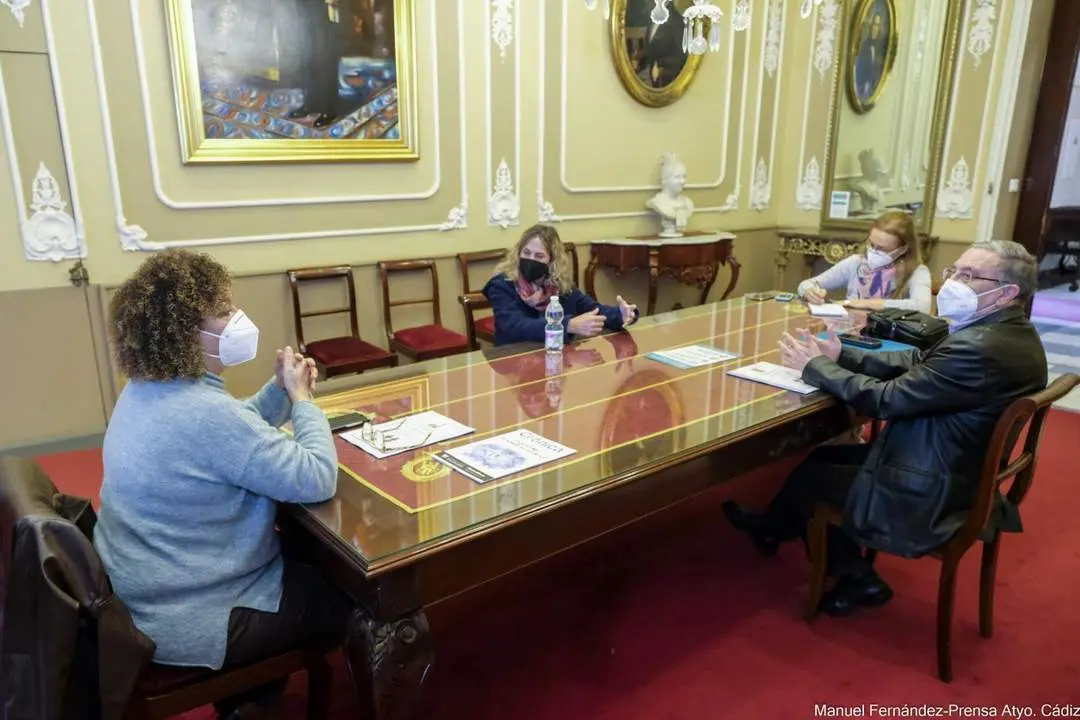 Reuni&oacute;n con la Asociaci&oacute;n de Enfermos de Crohn y Colitis Ulcerosa. - 