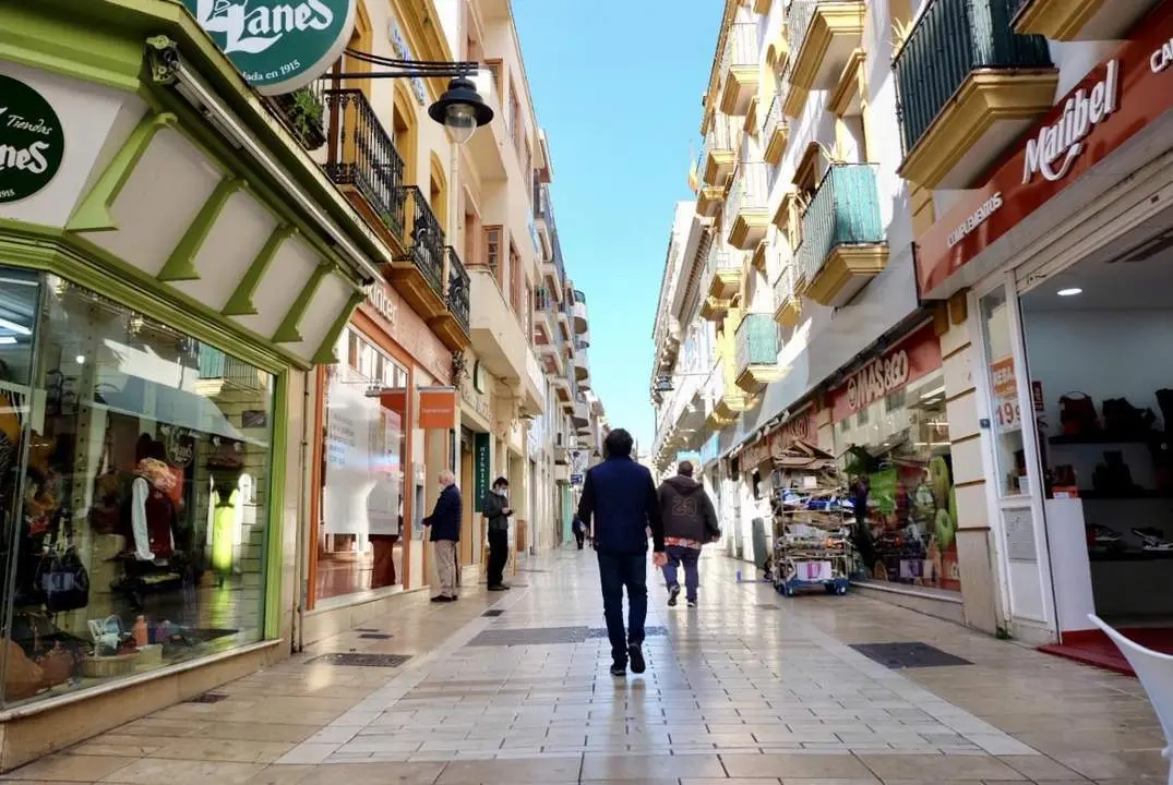Calle comercial de Huelva. - VH