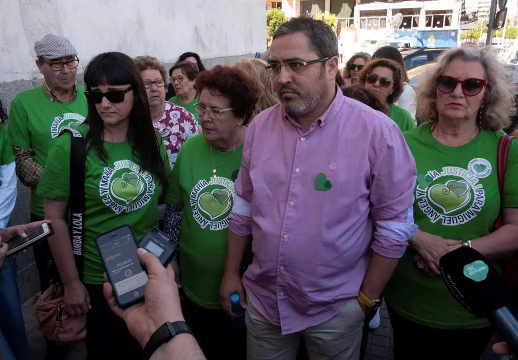 Marianela Olmedo, Mar&iacute;a Espinosa y An&iacute;bal Dom&iacute;nguez. - VH