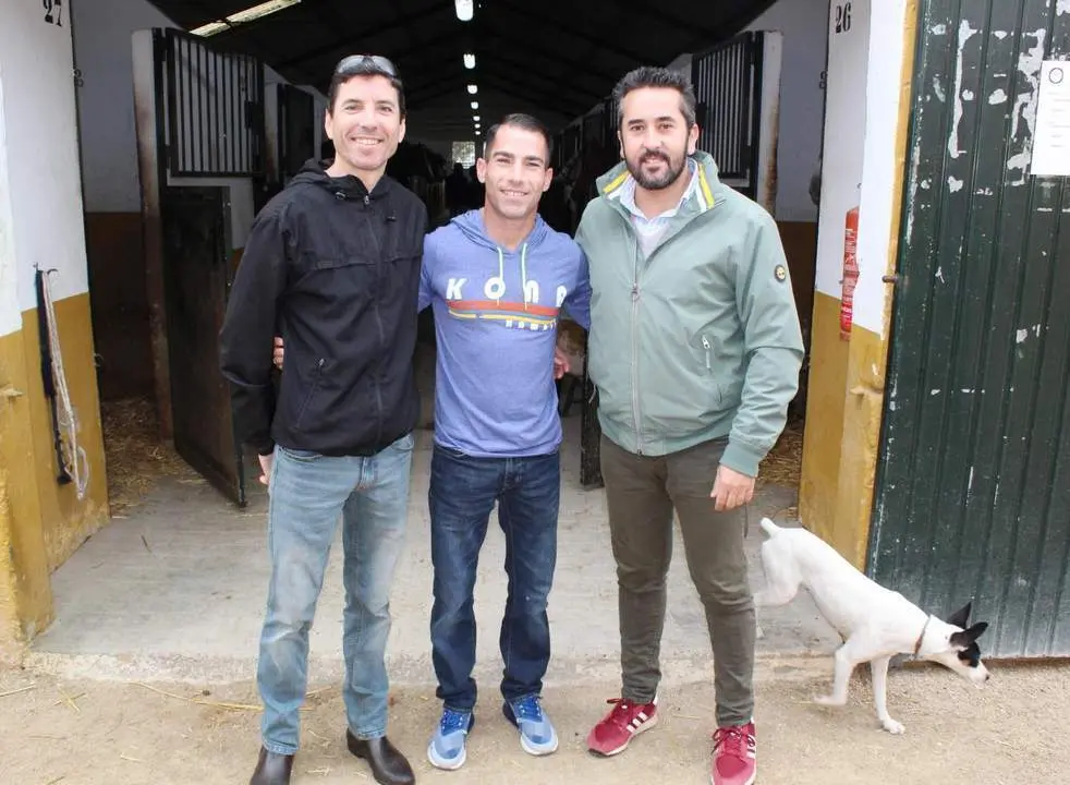 David Delgado, Antonio Alonso Gallardo y Eduardo Buz&oacute;n en Las Piletas el d&iacute;a 31 de octubre del a&ntilde;o 2019 - Ra&uacute;l J. Bustillos