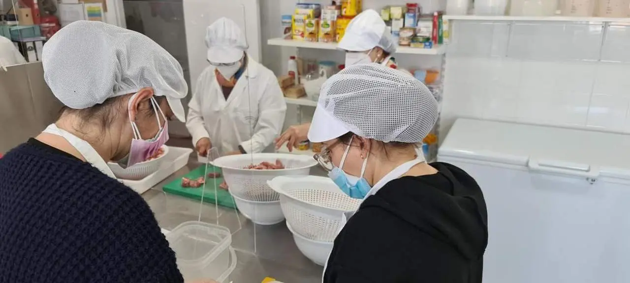 Cocina Solidaria de Bonanza. - FB