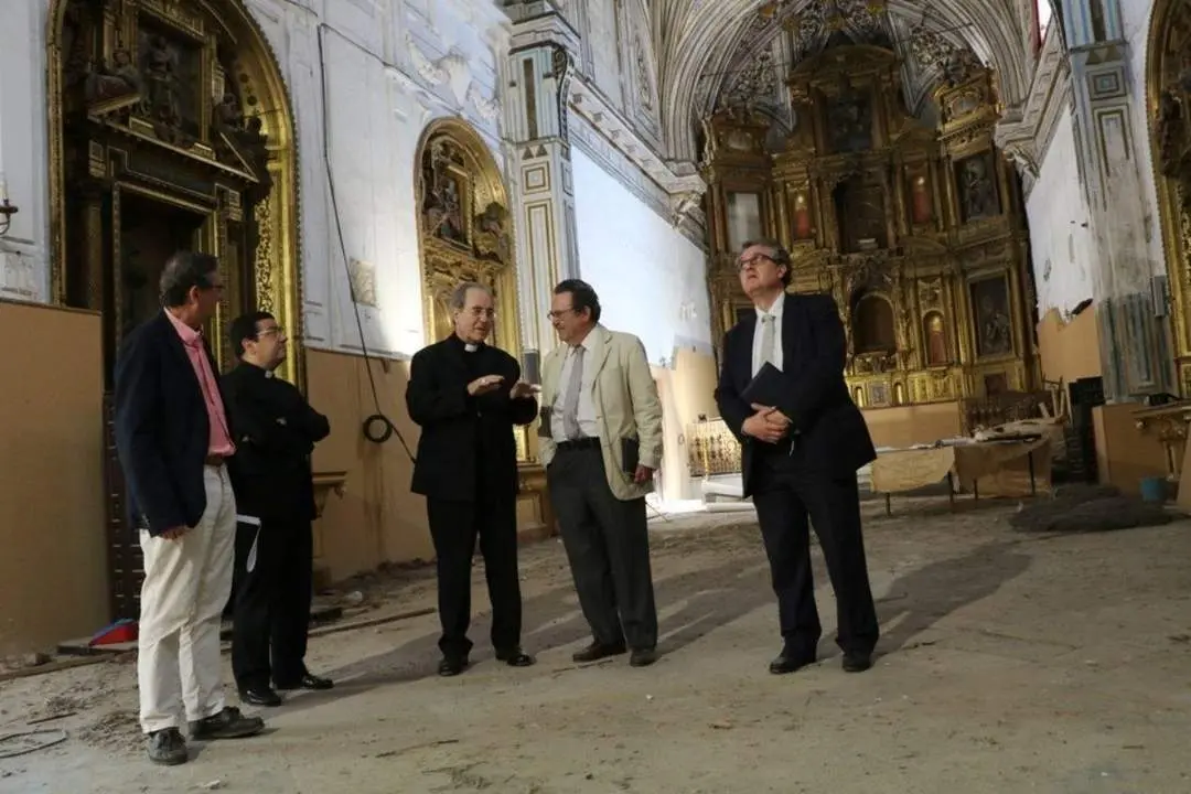 Visita a la iglesia de Santa Clara. - ARZOBISPADO
