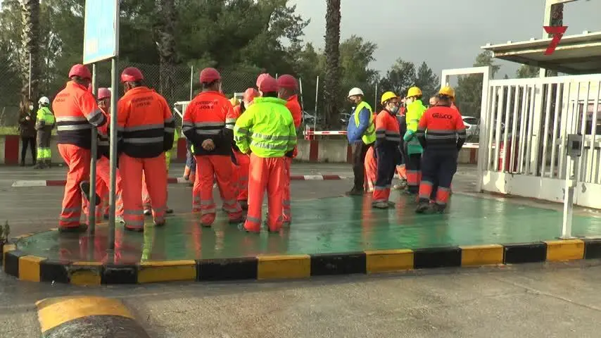 Holcim propone reducir los despidos en Jerez con recolocaciones y m&aacute;s personal de molienda