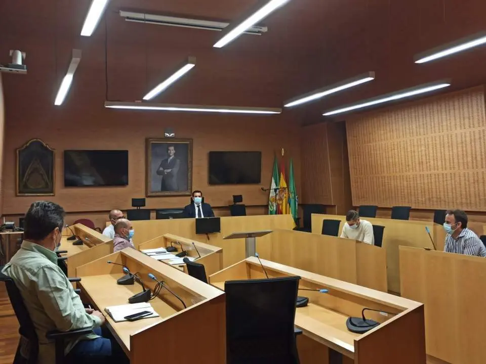 PRESENTACI&Oacute;N PLIEGO DE MANTENIMIENTO URBANO A LA OPOSICI&Oacute;N. - 