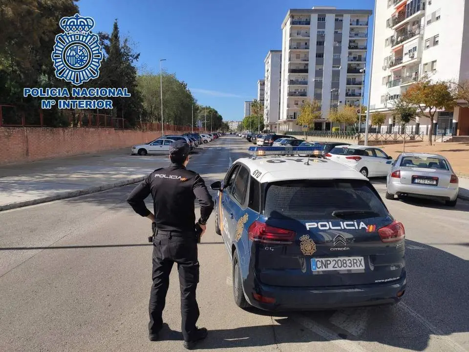 Un agente de la Polic&iacute;a Nacional en Jerez - Polic&iacute;a Nacional