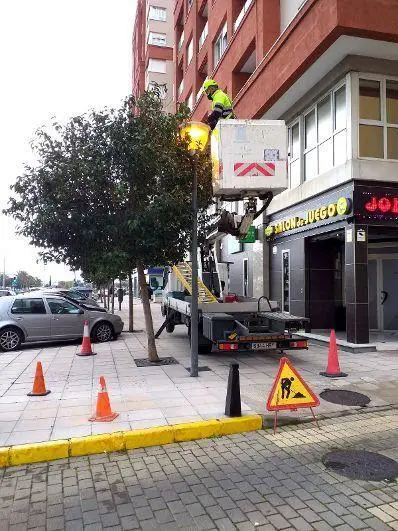 Alumbrado en Algeciras. - AI