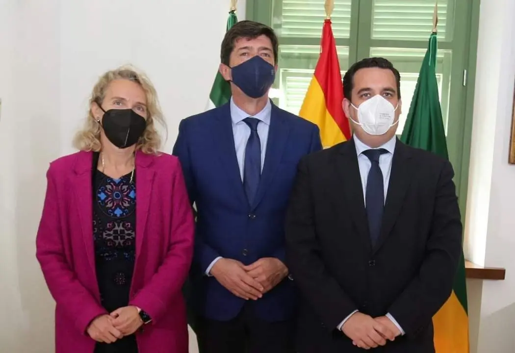 Lola Campos, Juan Mar&iacute;n y Curro Mart&iacute;nez. - viva