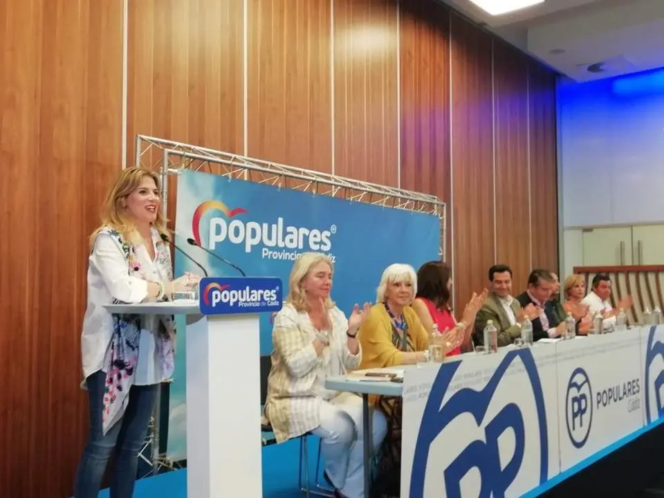 Ana Mestre, durante una intervenci&oacute;n en la Junta Directiva Provincial del PP de C&aacute;diz.  - E.Escoriza