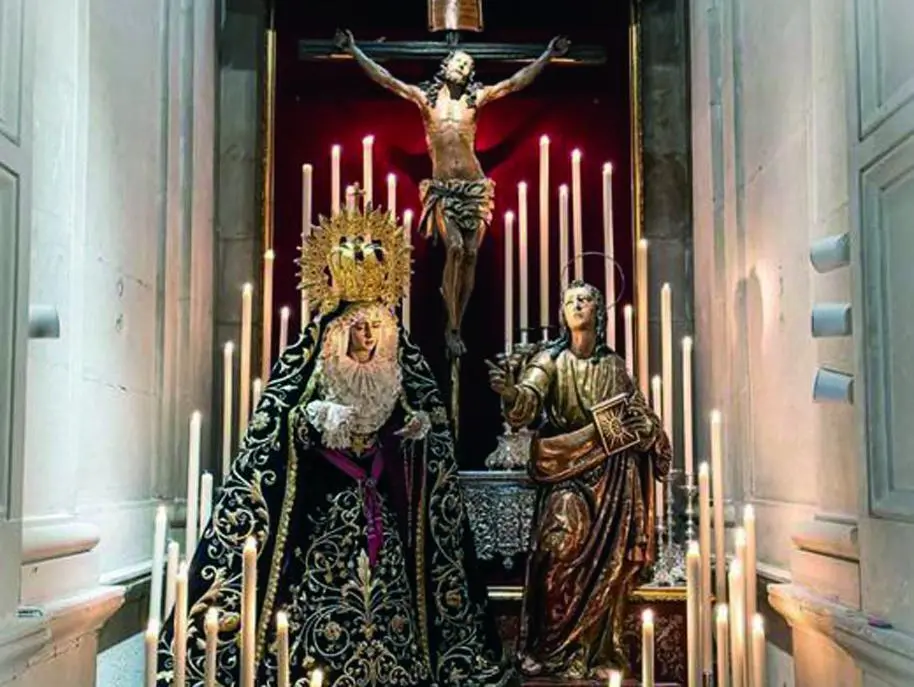 Las im&aacute;genes titulares han presidido el Altar montado en la capilla de la Hermandad para el Septenario.   - Viva Ja&eacute;n.