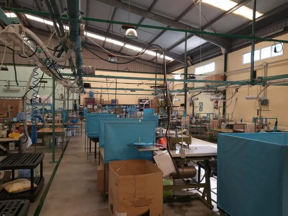 Interior de la empresa Texlencor, en Alozaina. - Ayto. Alozaina