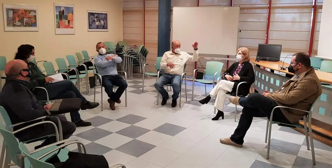 encuentro con los agr&iacute;colas. - viva