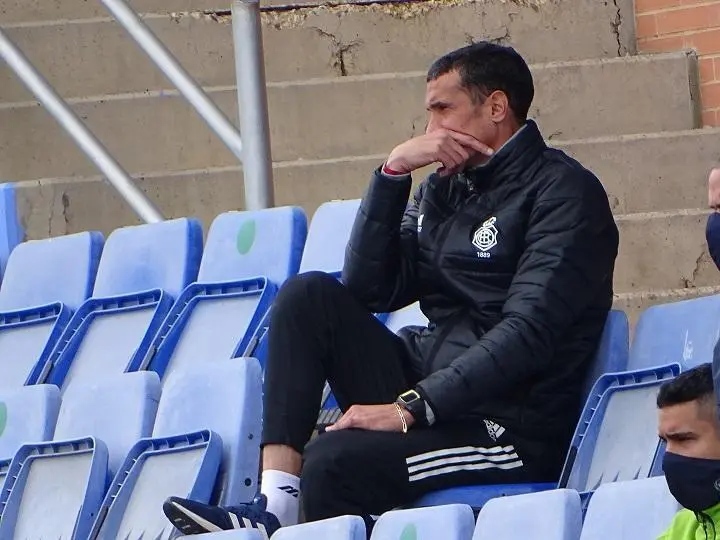 Antonio Calle, ya exentrenador del Recre. - VH