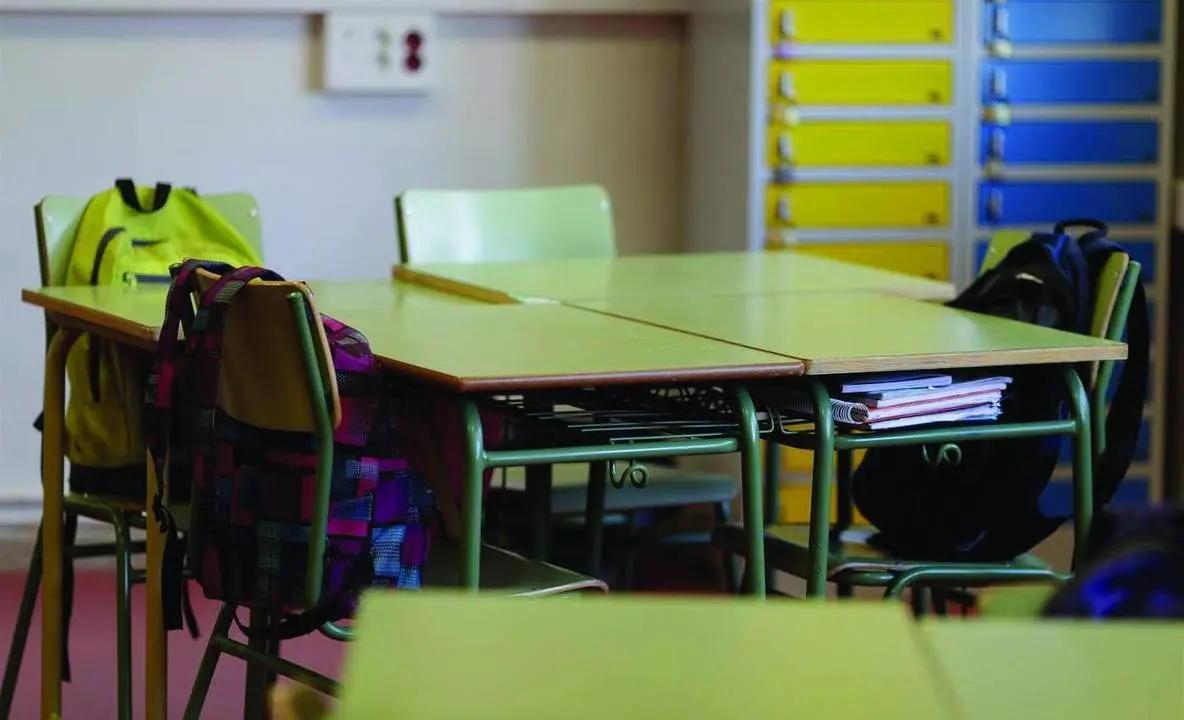 Las aulas aguardan a los alumnos. - Viva