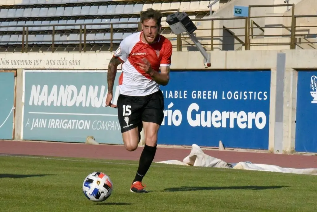Nahuel Arroyo durante el partido ante El Ejido 2012 - | C&oacute;rdoba CF