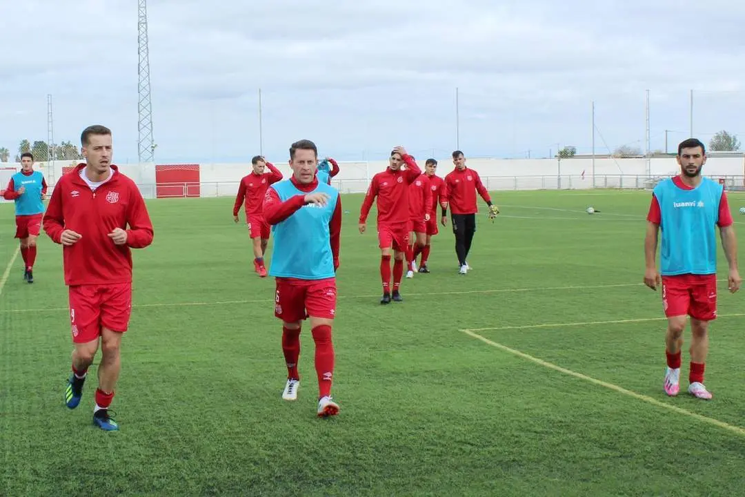 Los jugadores de la UD Algaida quieren caminar cuanto antes hacia la permanencia - Ra&uacute;l J. Bustillos
