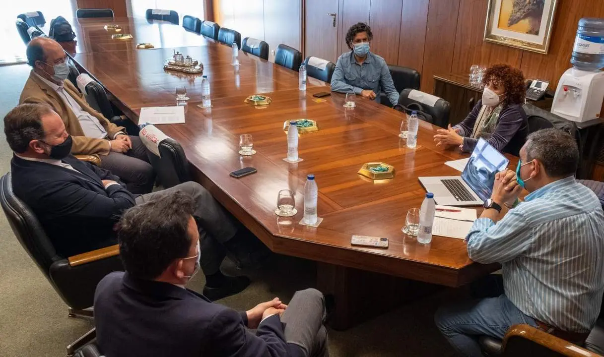 Reuni&oacute;n con la Caja Rural. - VH