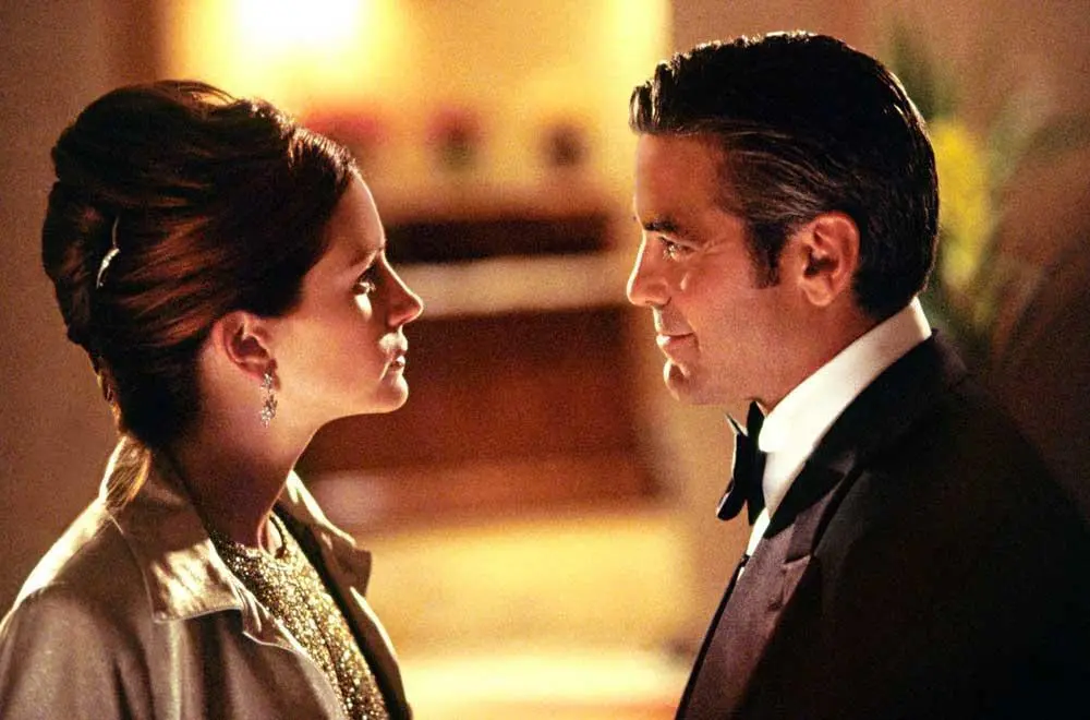  Julia Roberts y George Clooney en Ocean&acute;s eleven - Archivo