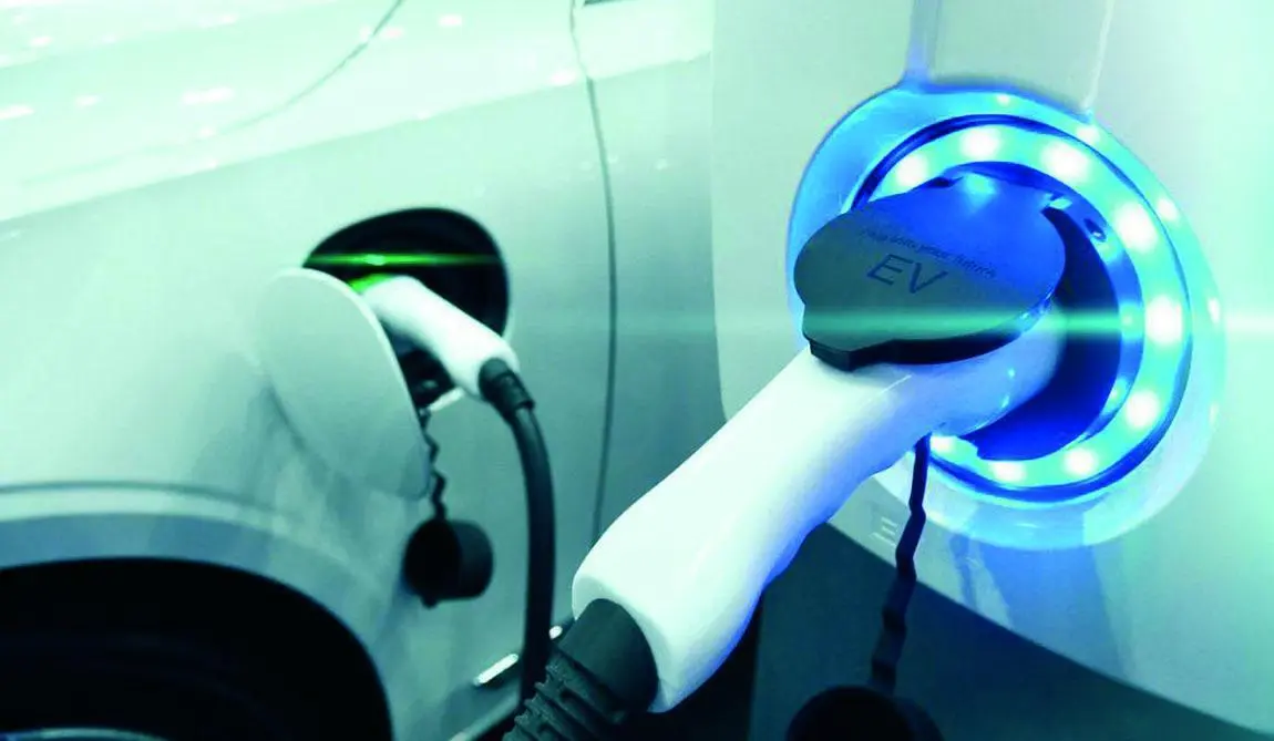 Veh&iacute;culo el&eacute;ctrico. - A. I.