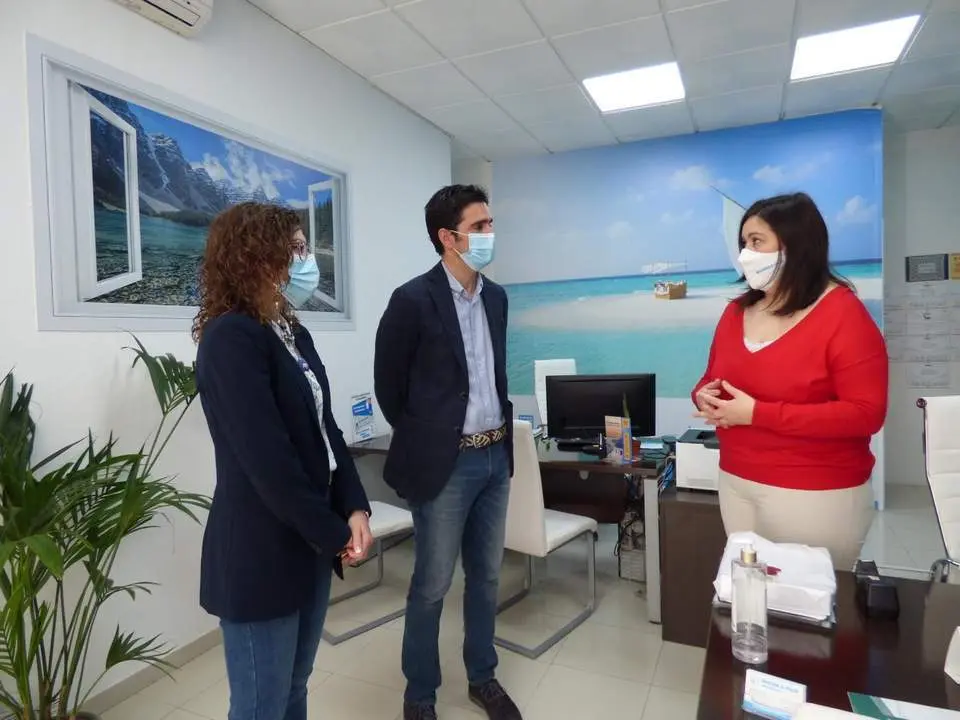 Visita a la agencia Imagina y Viaja.  - 