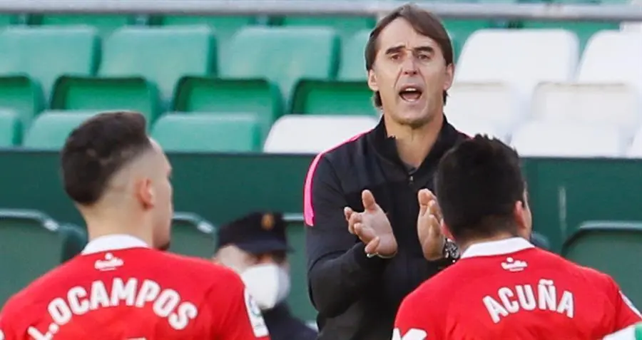 Lopetegui durante el derbi. - EFE