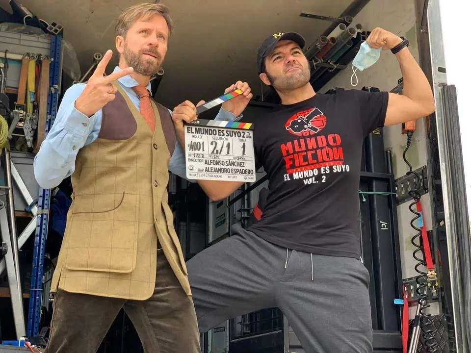 El director sevillano Alfonso S&aacute;nchez y el actor Alberto P&eacute;rez en el rodaje - Ferm&iacute;n Cabanillas