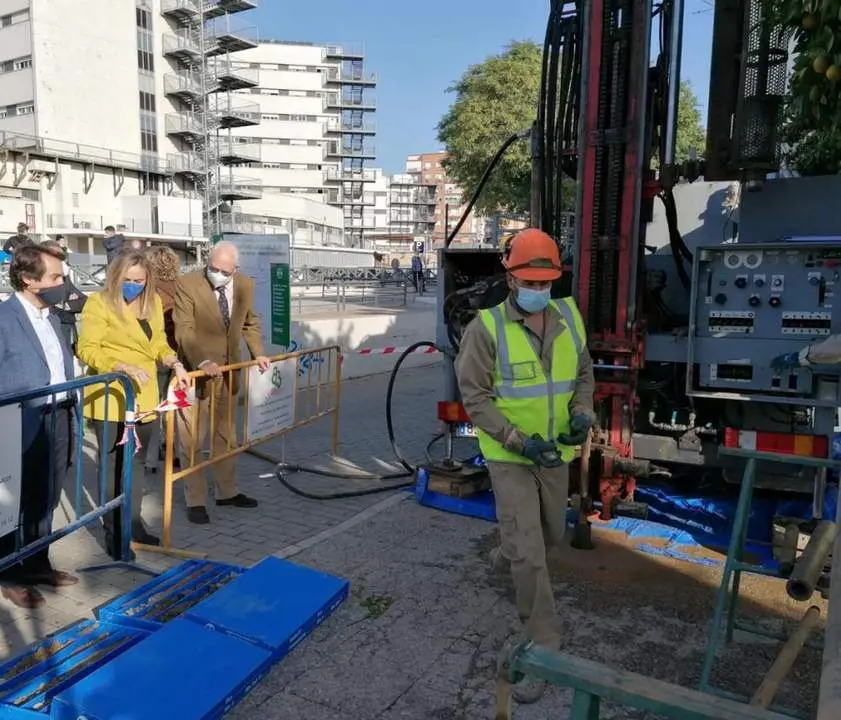 La campa&ntilde;a de sondeos del tramo norte de la l&iacute;nea 3 empez&oacute; en el Hospital Macarena.  - Junta