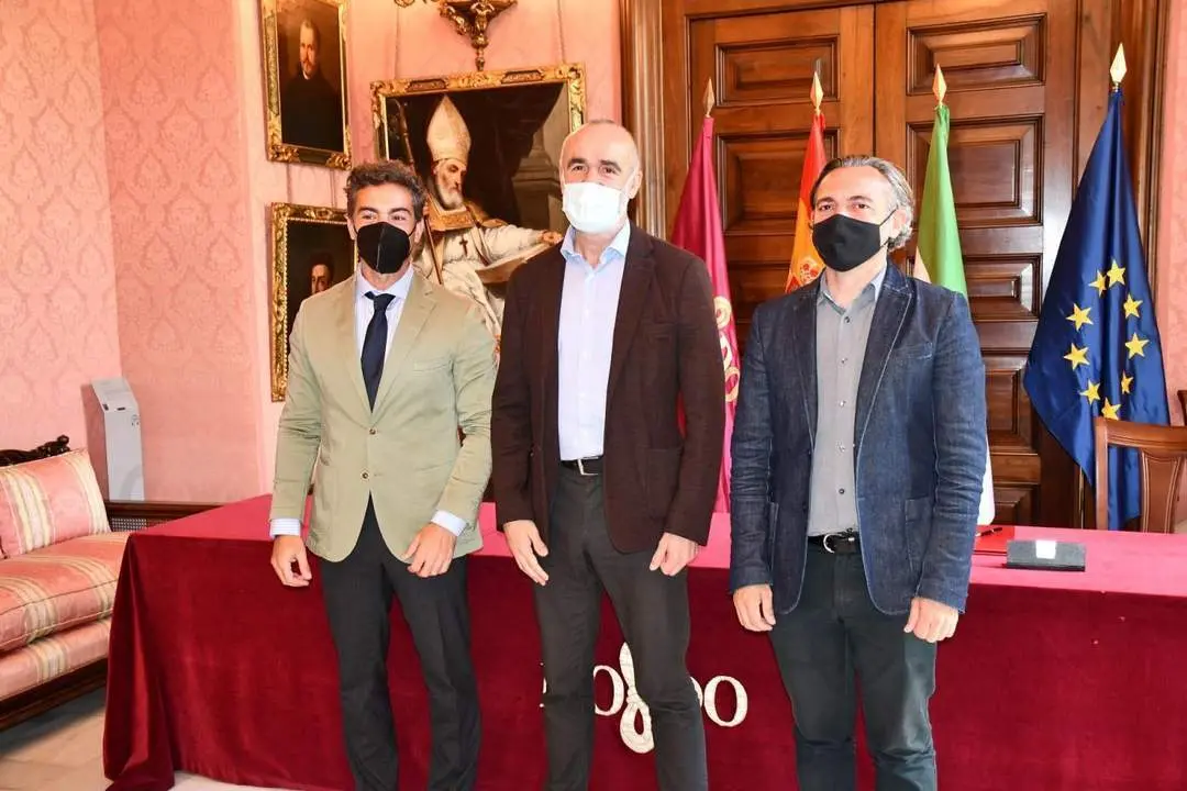Convenio de Emvisesa y Colegio de Aparejadores. - AYTO