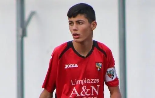 El jugador juvenil de la U.D. Rote&ntilde;a, Carlos Hern&aacute;ndez. - Viva Rota