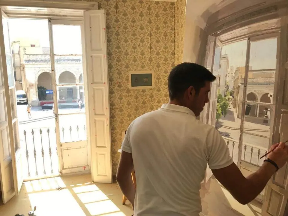 Eduardo Mill&aacute;n pintando su obra premiada en su estudio de la Plaza de la Asunci&oacute;n.  - Pepe Baena