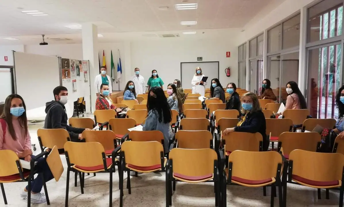 Alumnos de Enfermer&iacute;a en pr&aacute;cticas. - VH