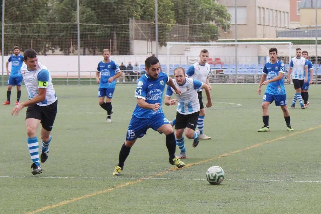 Javi Melli en una de las internadas que realiz&oacute; en la primera parte - Ra&uacute;l J. Bustillos