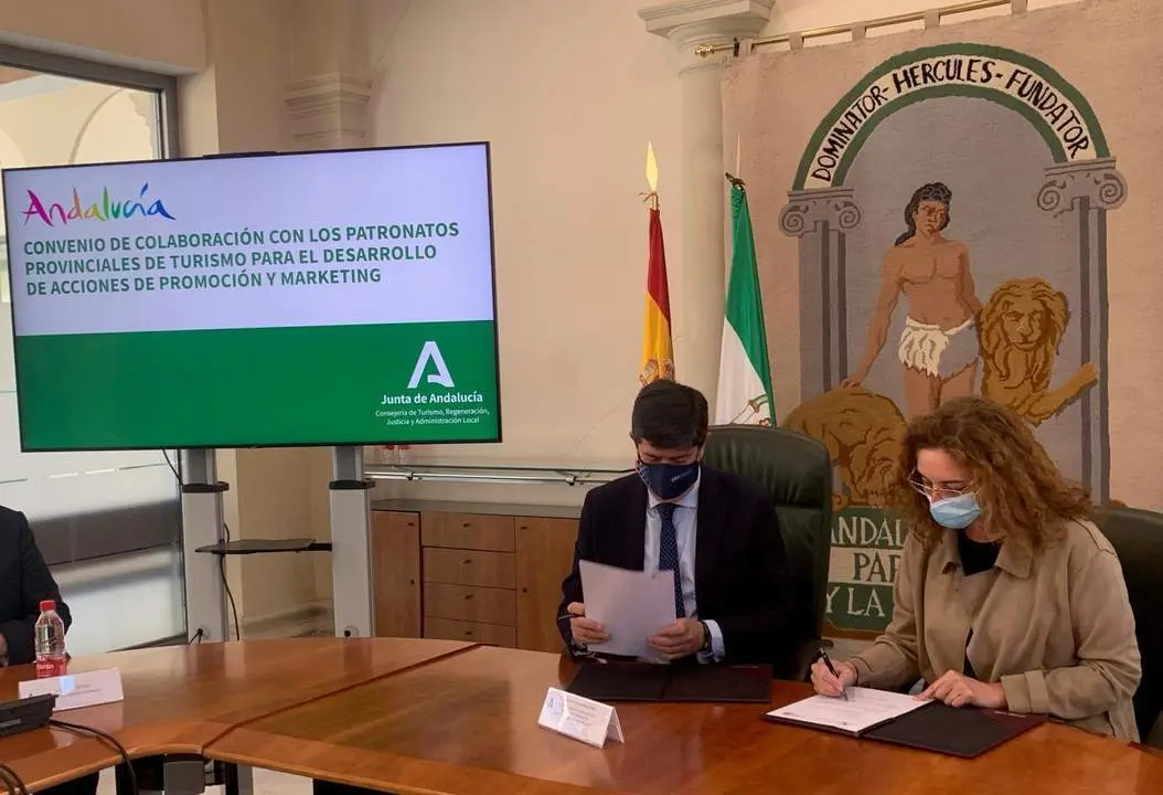 Convenio en materia tur&iacute;stica entre la Junta y la Diputaci&oacute;n.  - Diputaci&oacute;n