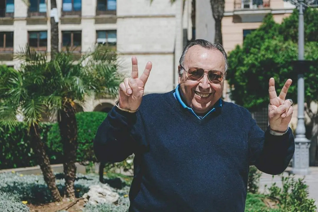 Paco Cepero en la Plaza del Arenal - Cristo Garc&iacute;a