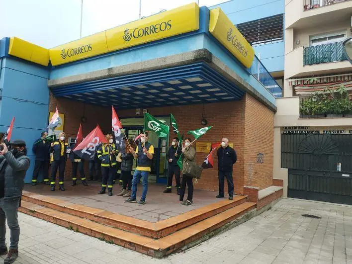 Concentraci&oacute;n de Correos en Algeciras. - AI