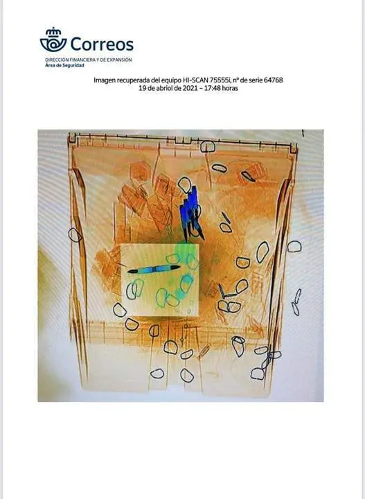 Imagen del esc&aacute;ner con una de las cartas con balas. - Correos