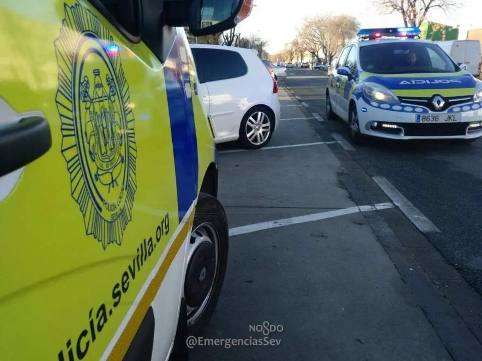 Polic&iacute;a Local de Sevilla. - AI
