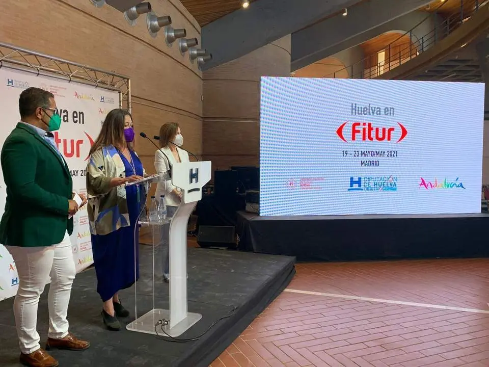 Fitur. - P.U.